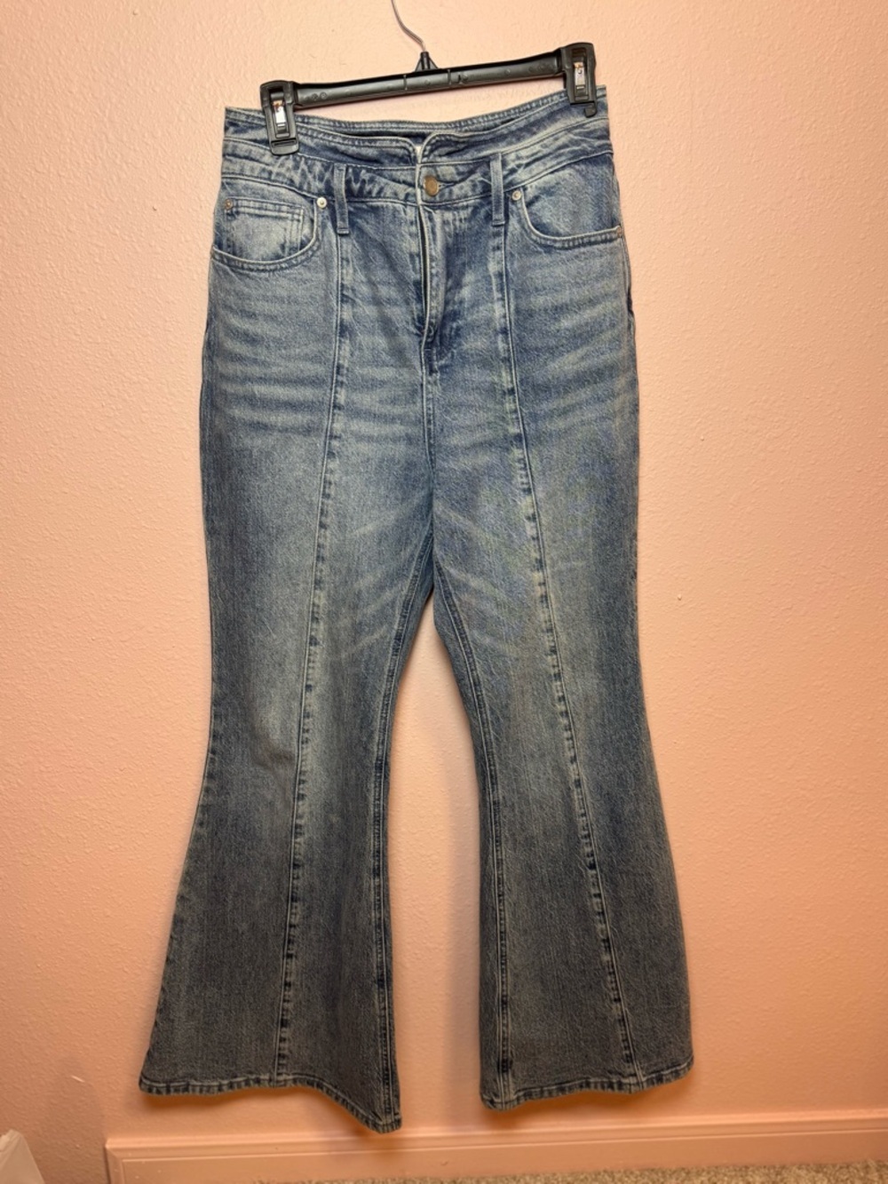 Avec Les Filles Light Wash High-Rise Flare Jeans - Picture 4 of 8